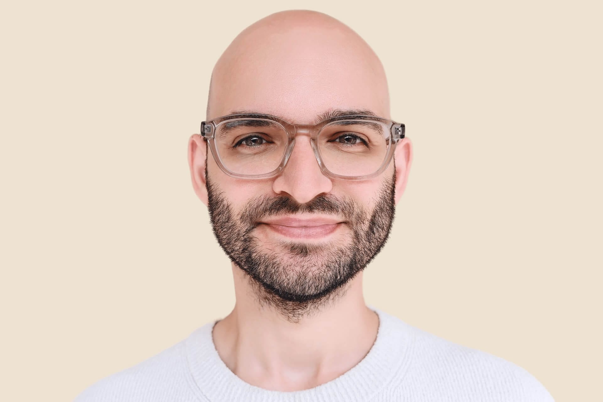 Christos Stavrou, UX und KI-Berater. Innovation im Bereich künstliche Intelligenz und UX-Design